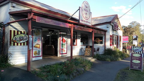 Mogo Fudge And Ice Cream /  Courtyard Cafe / Lots Of Lollies Mogo - Tourism Brisbane 0