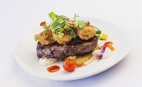 L' Aqua Restaurant - Tourism Brisbane 4