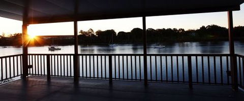 The Rock Bar And Grill - Tourism Brisbane 4