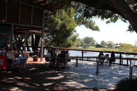 River Cruz Cafe - Tourism Brisbane 3