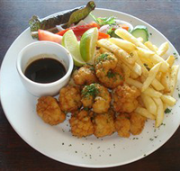 Beachfront Hotel - Tourism Brisbane
