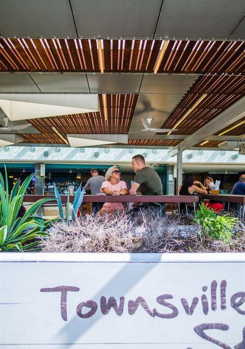 Watermark - Townsville - Tourism Brisbane 29