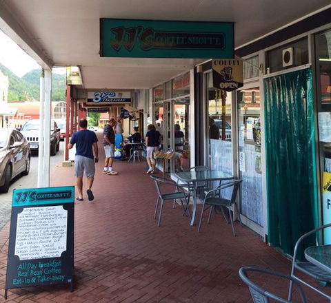 J J's Coffee Lounge - Tourism Brisbane 0