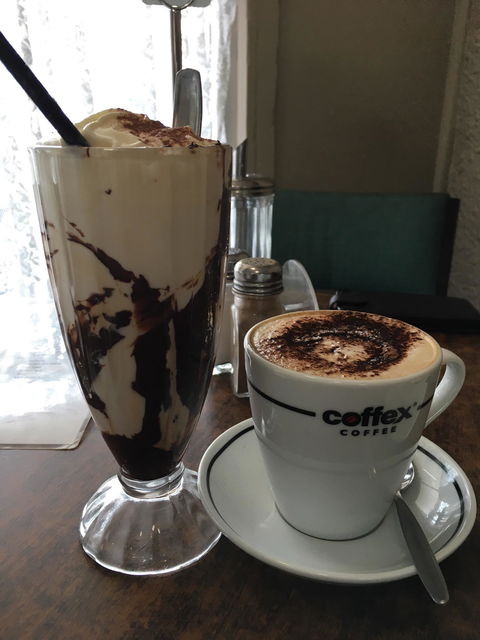 J J's Coffee Lounge - Tourism Brisbane 3