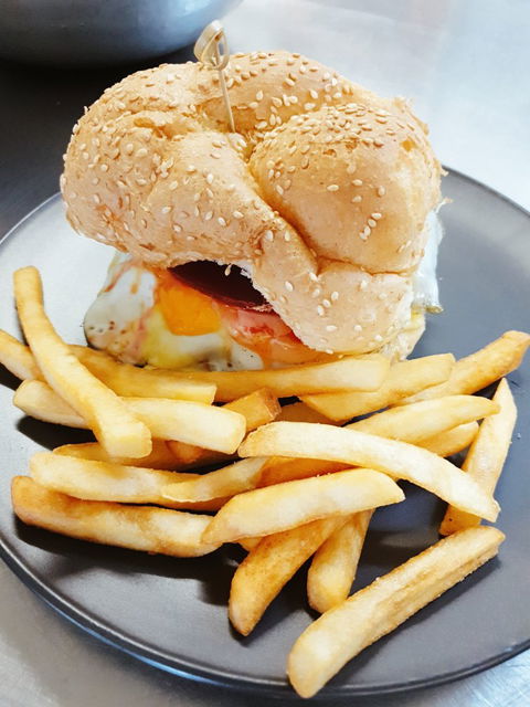 Mt Lyell Hotel Thai - European Bar And Restaurant - Tourism Brisbane 5