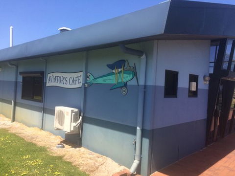 Aviator's Cafe - Tourism Brisbane 0
