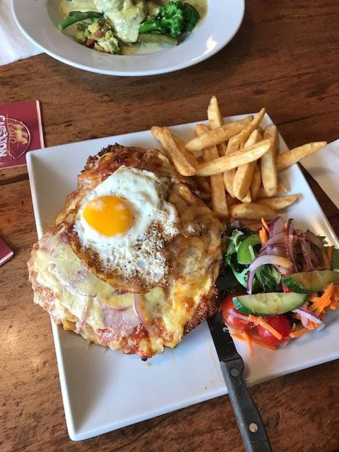 Red Roof Bar & Grill - Brisbane Tourism 1
