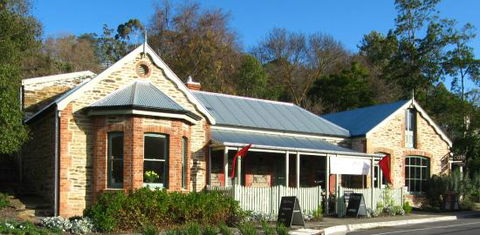 Emprades Petit Cafe - Brisbane Tourism 0