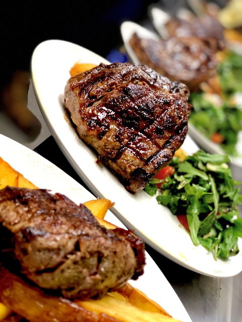 The Avenue Cafe & Restaurant - Tourism Brisbane 3