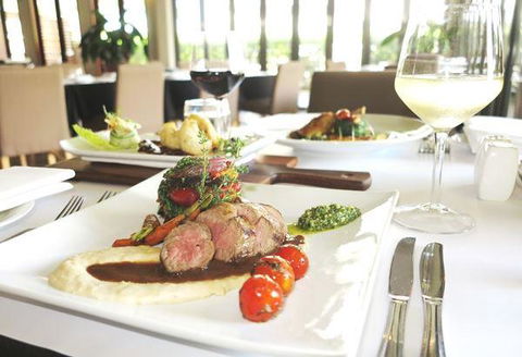 Sylvia's Restaurant & Wine Bar - Brisbane 4u 5
