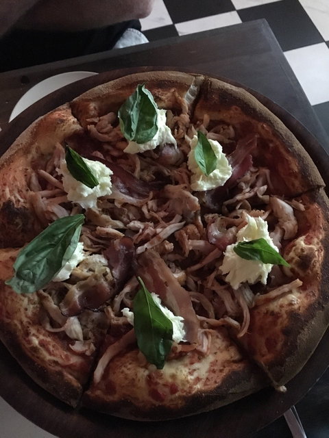Alfredo's Pizzeria - Tourism Brisbane 3