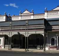 Warwick Hotel - Tourism Brisbane