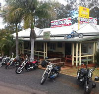 Apple Tree Creek Hotel - Brisbane Tourism