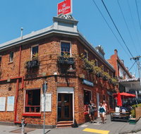 Robert Burns Hotel - Brisbane Tourism
