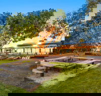 Batesford Hotel - Tourism Brisbane