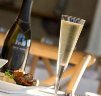 Jack Rabbit Vineyard - Tourism Brisbane