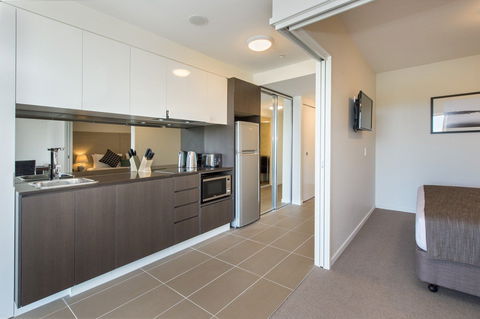 Empire Apartment Hotel - Tourism Brisbane 13