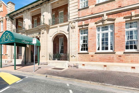 Quality Hotel Regent Rockhampton - Brisbane Tourism 1