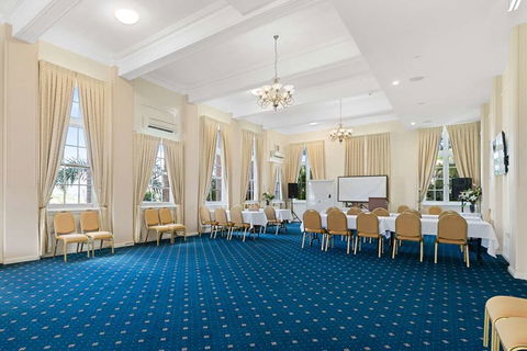 Quality Hotel Regent Rockhampton - Brisbane Tourism 12