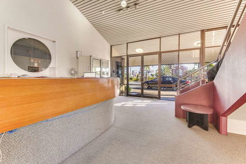 Rockhampton Riverside Central Hotel - Tourism Brisbane 1