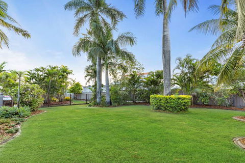 Rockhampton Riverside Central Hotel - Tourism Brisbane 8