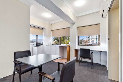 Rockhampton Riverside Central Hotel - Tourism Brisbane 9