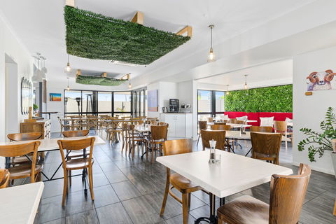 The Stirling Hotel Rockhampton - Brisbane 4u 6