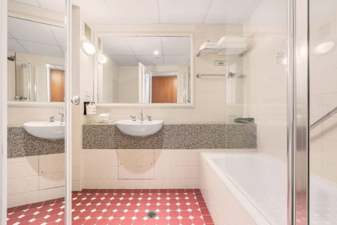 Holiday Inn Darling Harbour - Tourism Brisbane 7