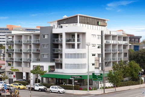 Chino Hotel - Tourism Brisbane 0