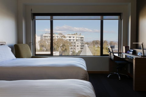 Crowne Plaza Canberra - Tourism Brisbane 4