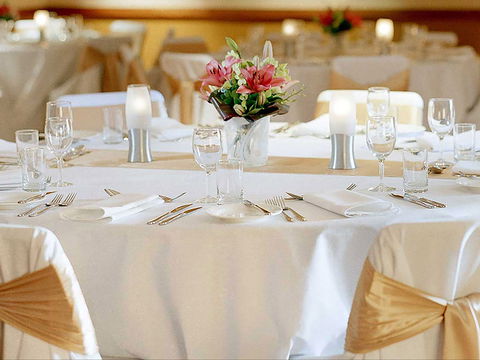 Novotel Canberra - Brisbane Tourism 6