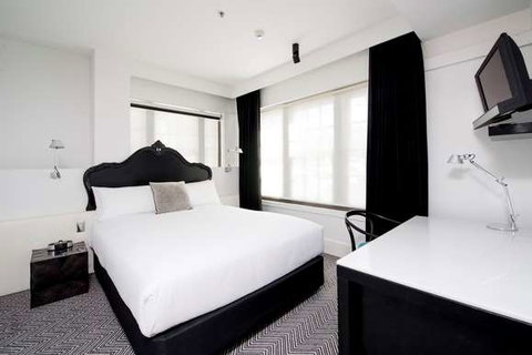 Peppers Gallery Hotel, Canberra - Brisbane Tourism 4