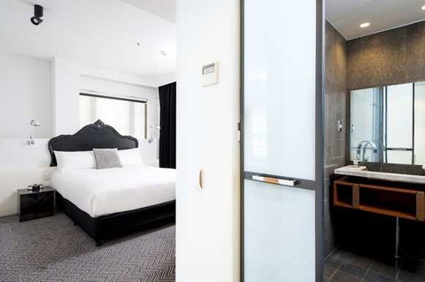 Peppers Gallery Hotel, Canberra - Brisbane Tourism 6