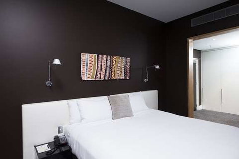 Peppers Gallery Hotel, Canberra - Brisbane Tourism 7
