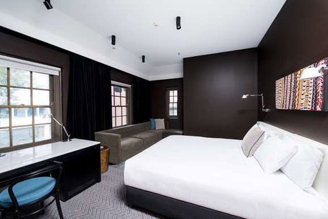 Peppers Gallery Hotel, Canberra - Brisbane Tourism 8