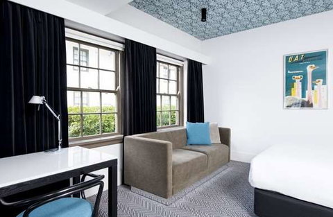 Peppers Gallery Hotel, Canberra - Brisbane Tourism 10