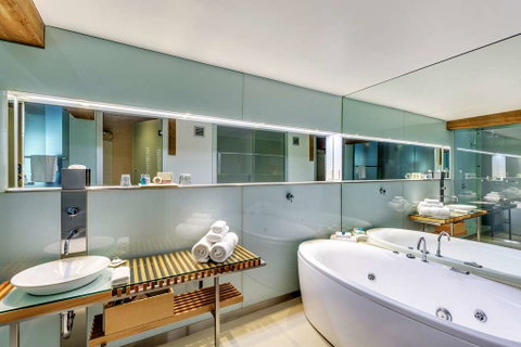 The Henry Jones Art Hotel - Brisbane Tourism 4