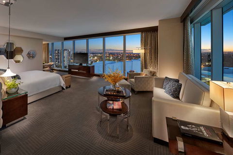 Crown Towers Perth - Brisbane 4u 10