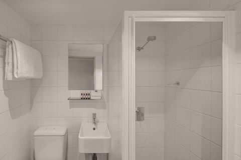 Travelodge Hotel Hobart - Brisbane 4u 9