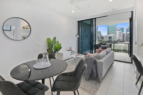 Arise On Hope Street - Brisbane 4u 7
