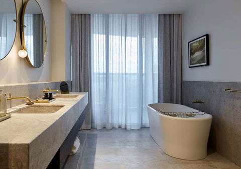 Eos by SkyCity - Tourism Brisbane 3