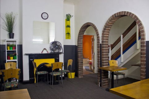 Adelaide Travellers Inn - Brisbane 4u 0
