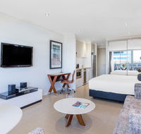 Meriton Suites Broadbeach - Tourism Brisbane