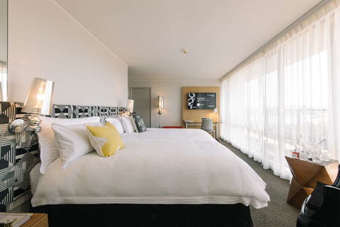 QT Canberra - Tourism Brisbane 6