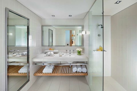 Crown Promenade Hotel - Tourism Brisbane 6