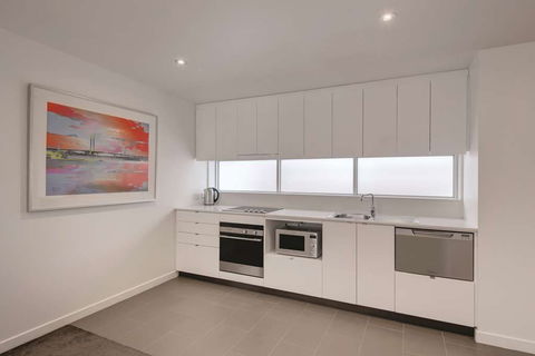 Travelodge Melbourne Docklands - Tourism Brisbane 6
