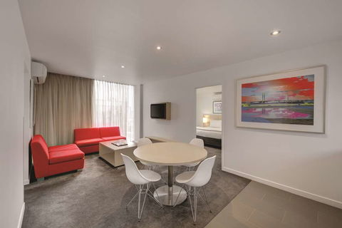 Travelodge Melbourne Docklands - Tourism Brisbane 8