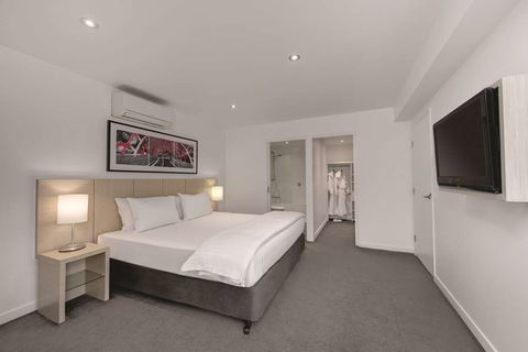 Travelodge Melbourne Docklands - Tourism Brisbane 12