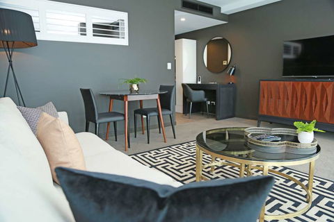 Alex Perry Hotel And Apartments - Tourism Brisbane 9