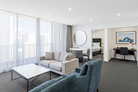 Meriton Suites Waterloo - Tourism Brisbane 4
